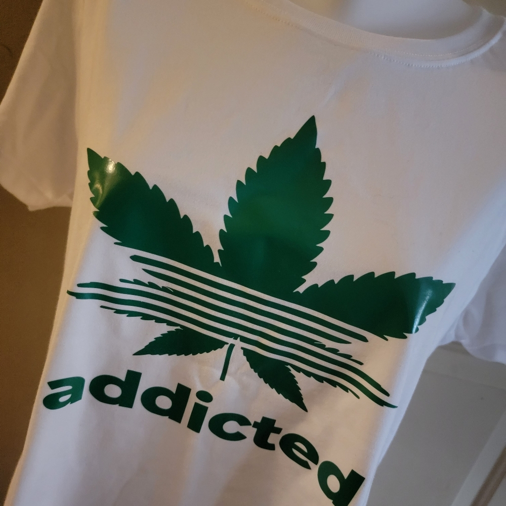Addicted 420 Tee - Picture 5 of 5